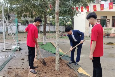 TRƯỜNG THCS QUỲNH LƯU TỔ CHỨC “TẾT TRỒNG CÂY” – GIEO MẦM XANH, LAN TỎA YÊU THƯƠNG